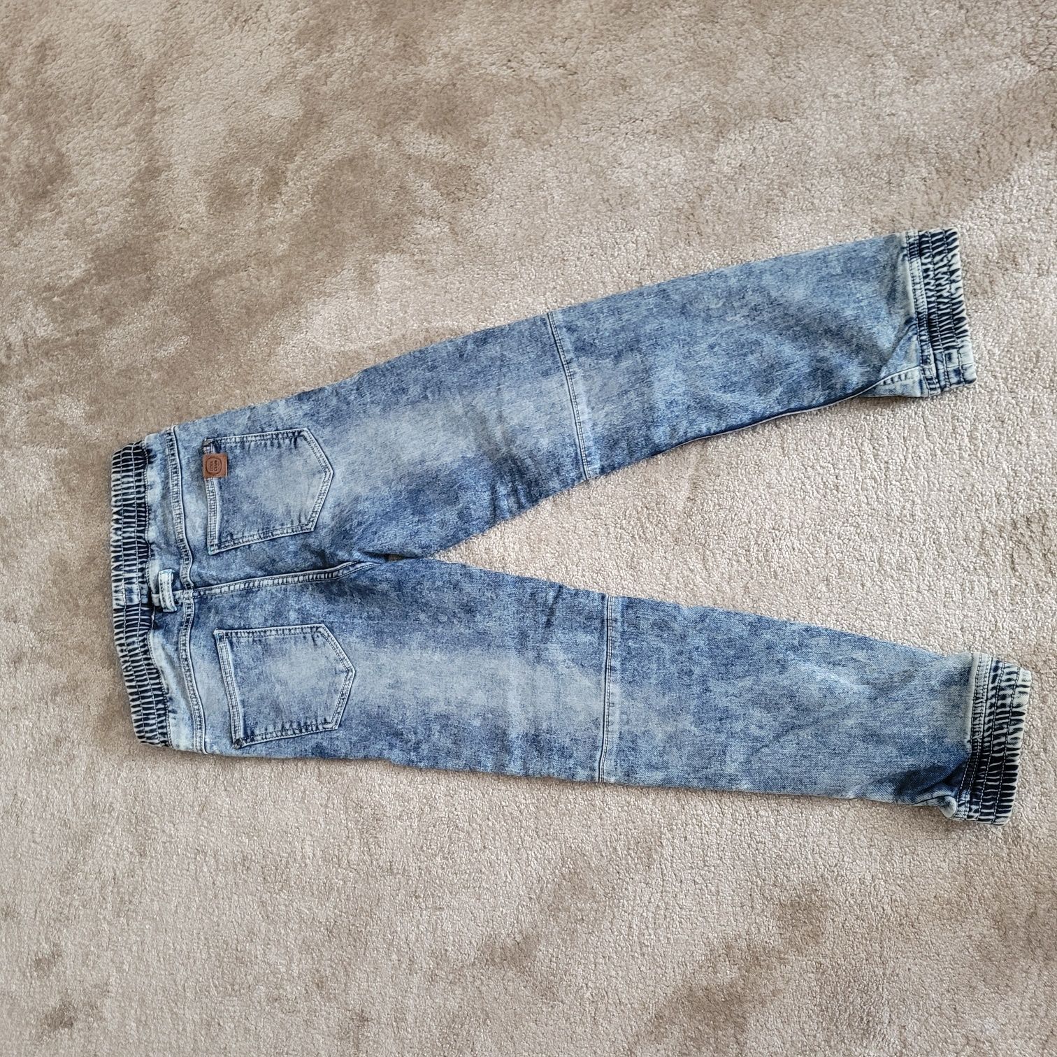 Spodnie jogerry jeansowe rozmiar 146