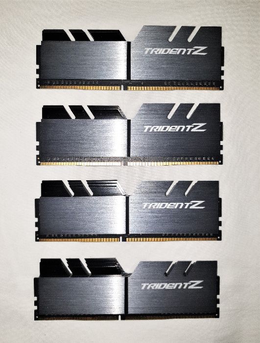 DDR4 (3866MHz) C18 G.Skill Trident Z - 16GB (4x4)