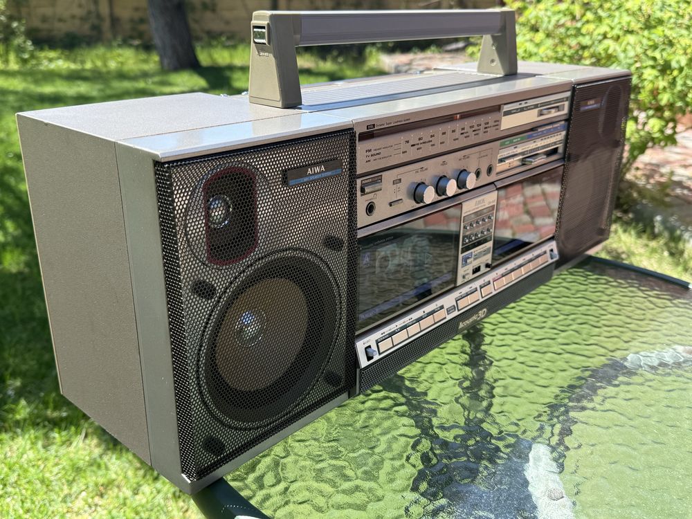 Продам магнитолу AIWA CA-W2