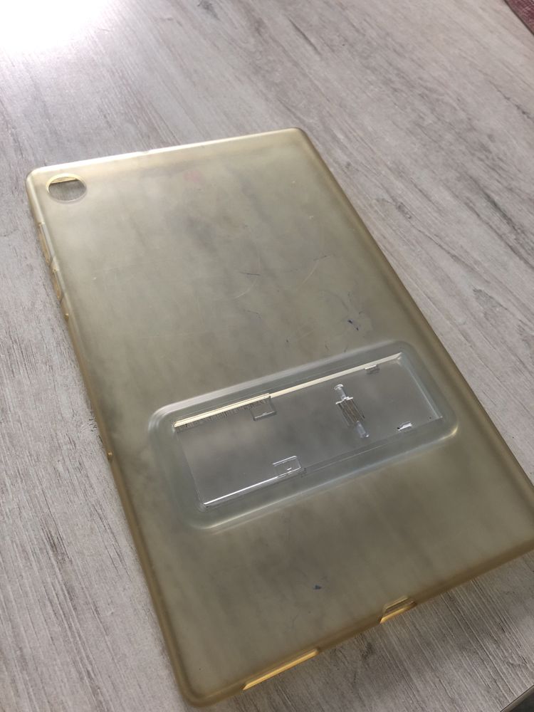 Tablet lenovo tab m10 HD + etui bez ładowarki
