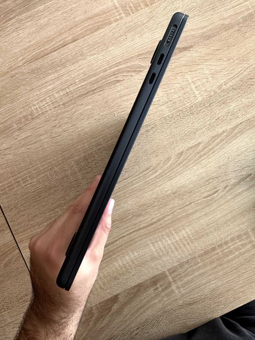 MacBook Air M3 (2024) – 13" – COMO NOVO