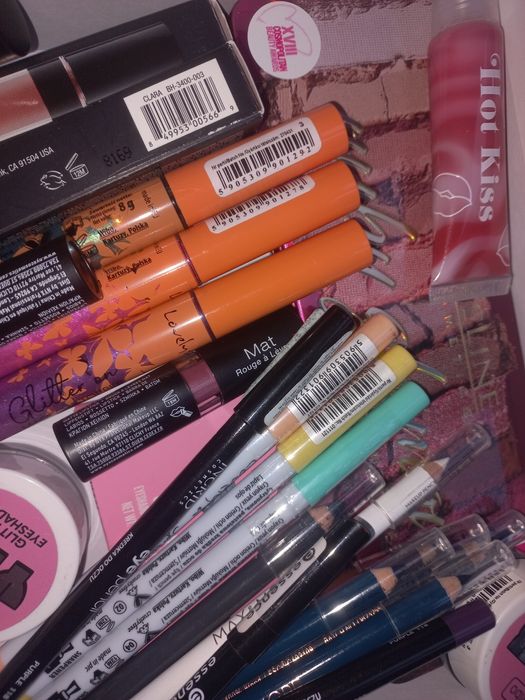 Zestaw kosmetyków do makijażu