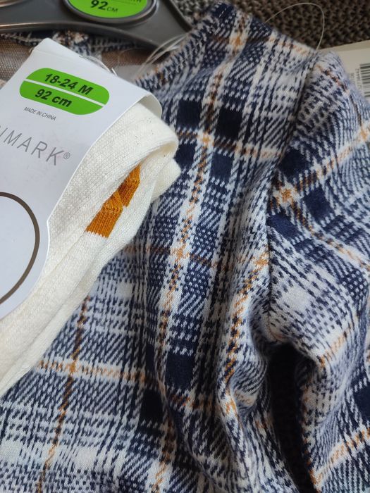 Komplet ciepłej sukienki, rajstop na 1,5-2 lata