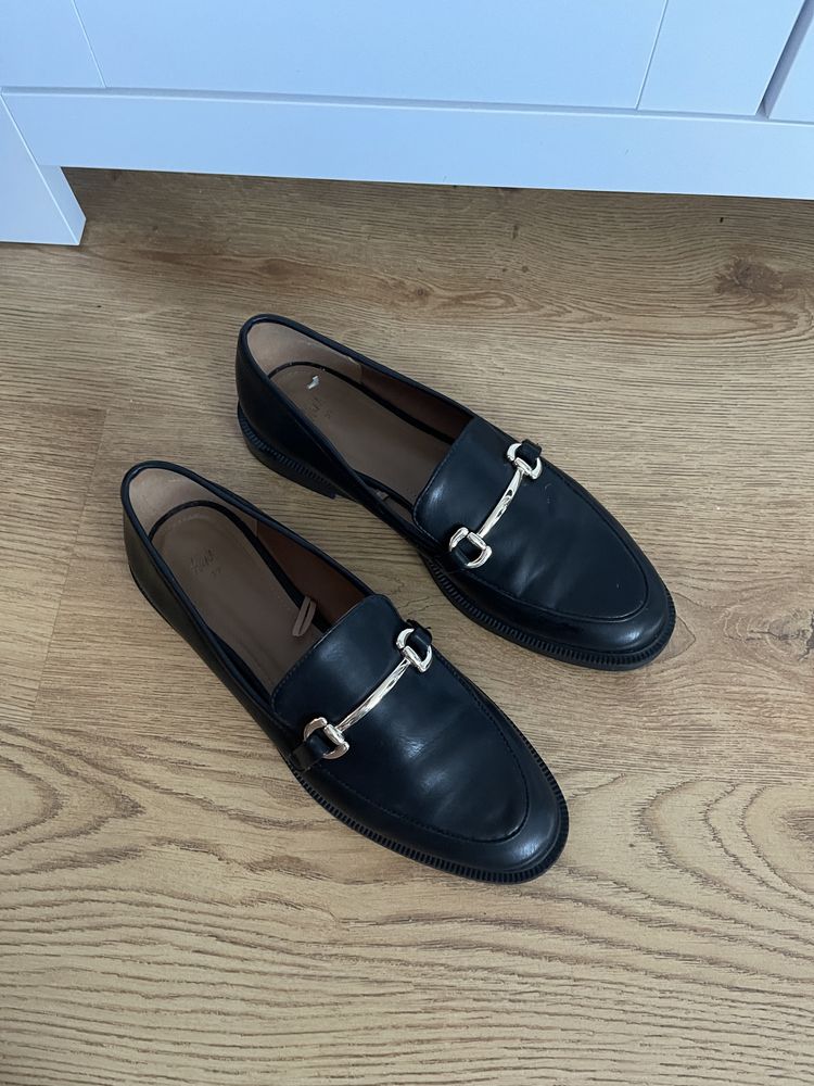 Czarne mokasyny z klamra 39 h&m