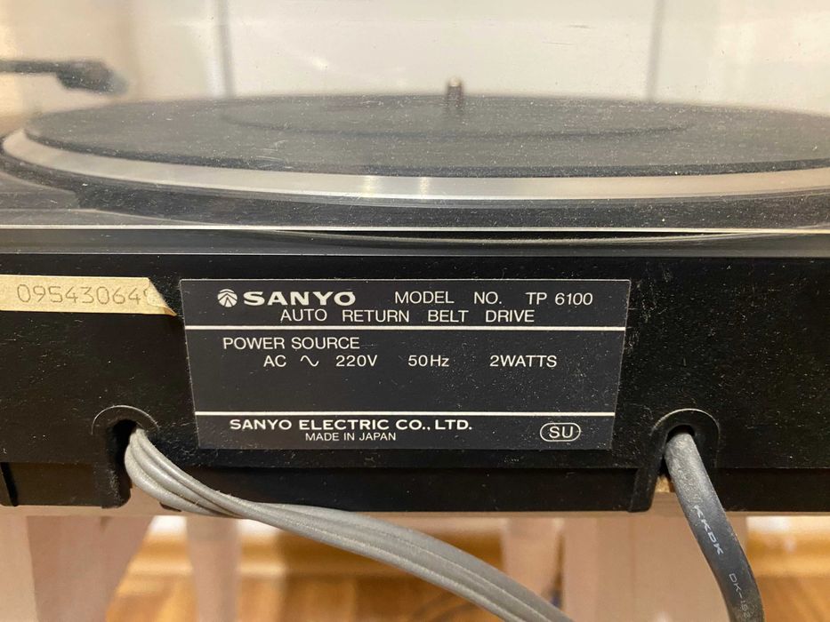 Виниловый проигрыватель Sanyo TP6100