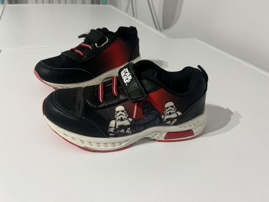 Adidasy Star Wars swiecaca podeszwa 29