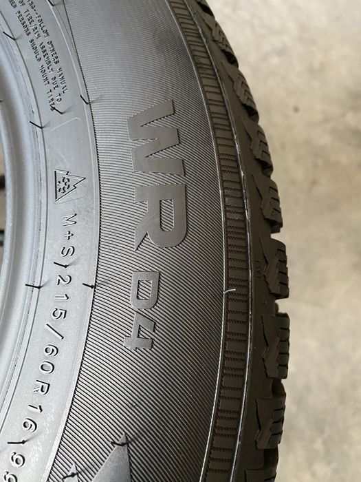 Шини 215/60/16 - 4шт Nokian WR D4 зима