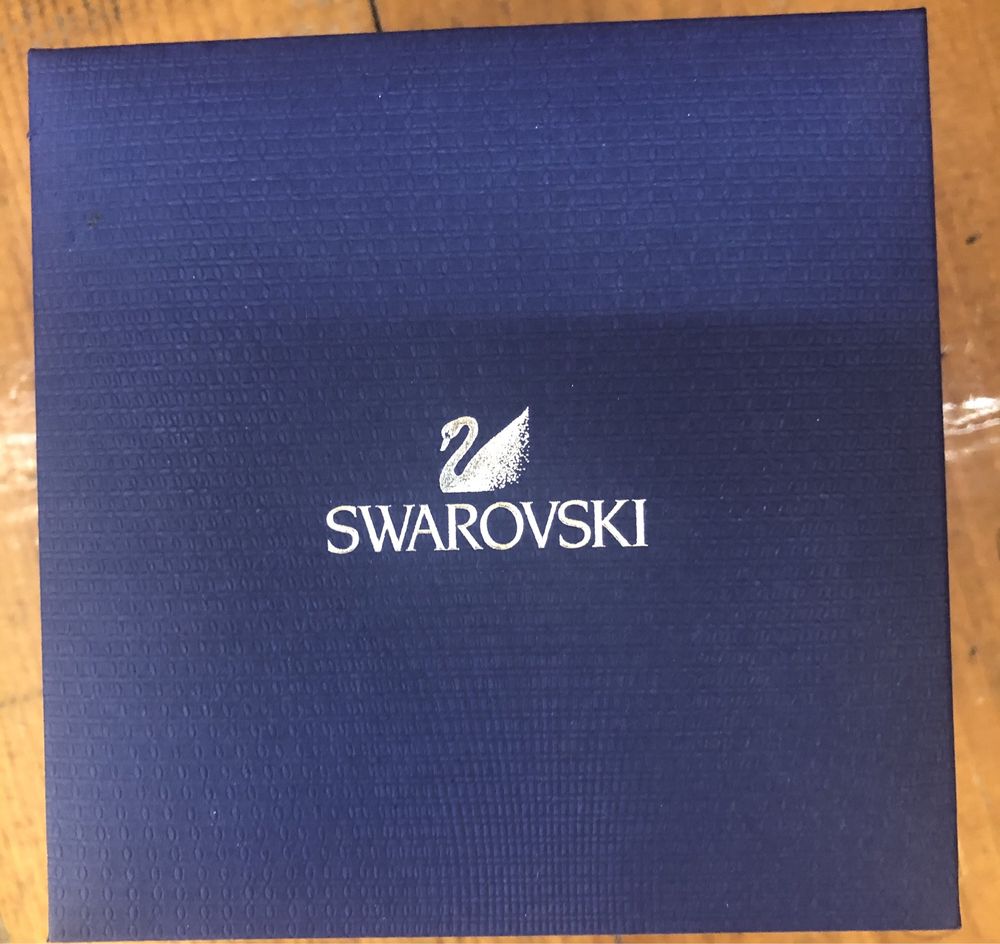 Продам часы SWAROVSKI