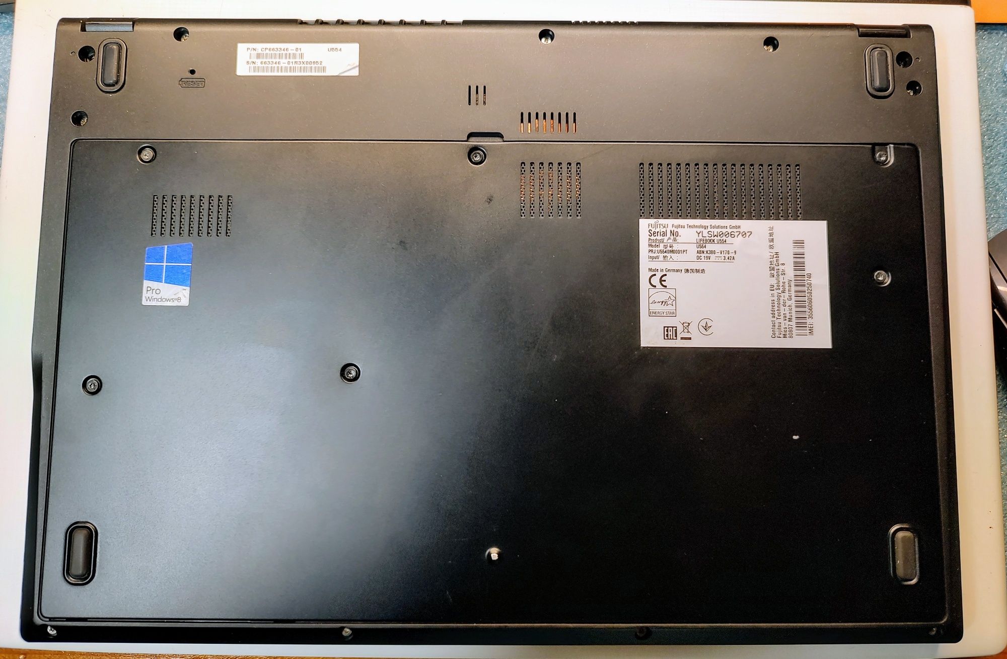 Fujitsu lifebook U554. I7 4500U. 8gb RAM .SSD 500 gb.