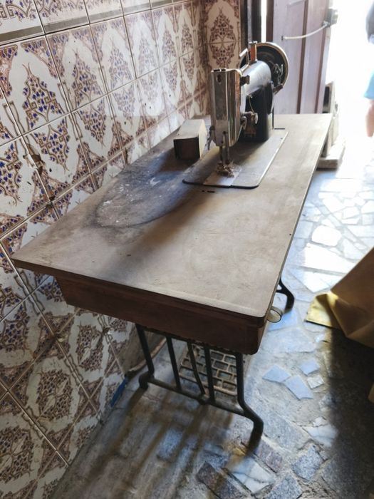 Máquina costura Naumann