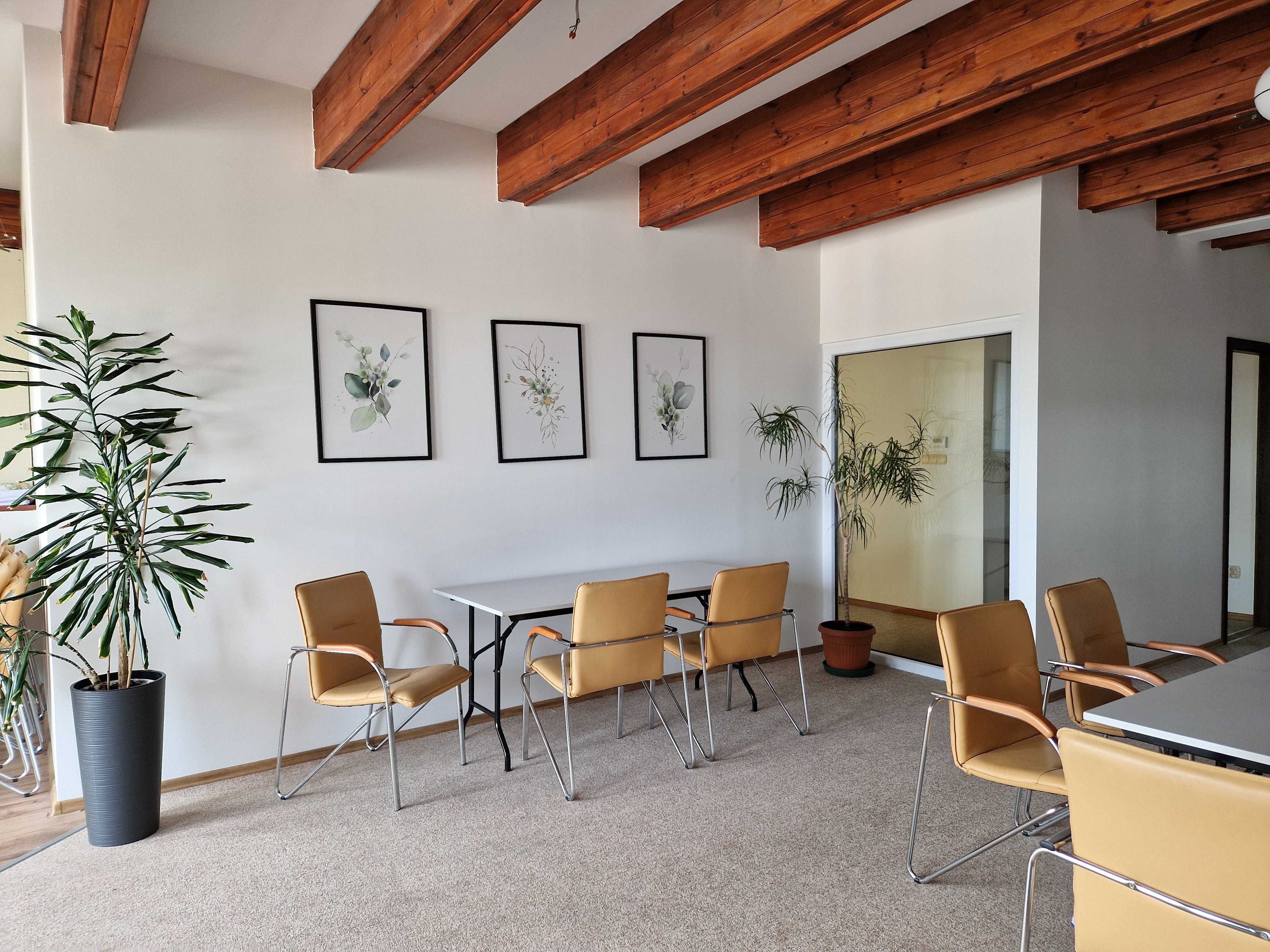 Lokal biurowy - 46m2, centrum miasta, balkon, III piętro