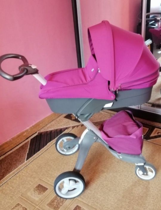 Продам дитячу коляска STOKKE