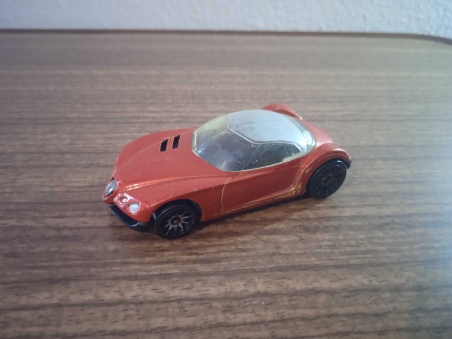 Hot Wheels Golden Arrow