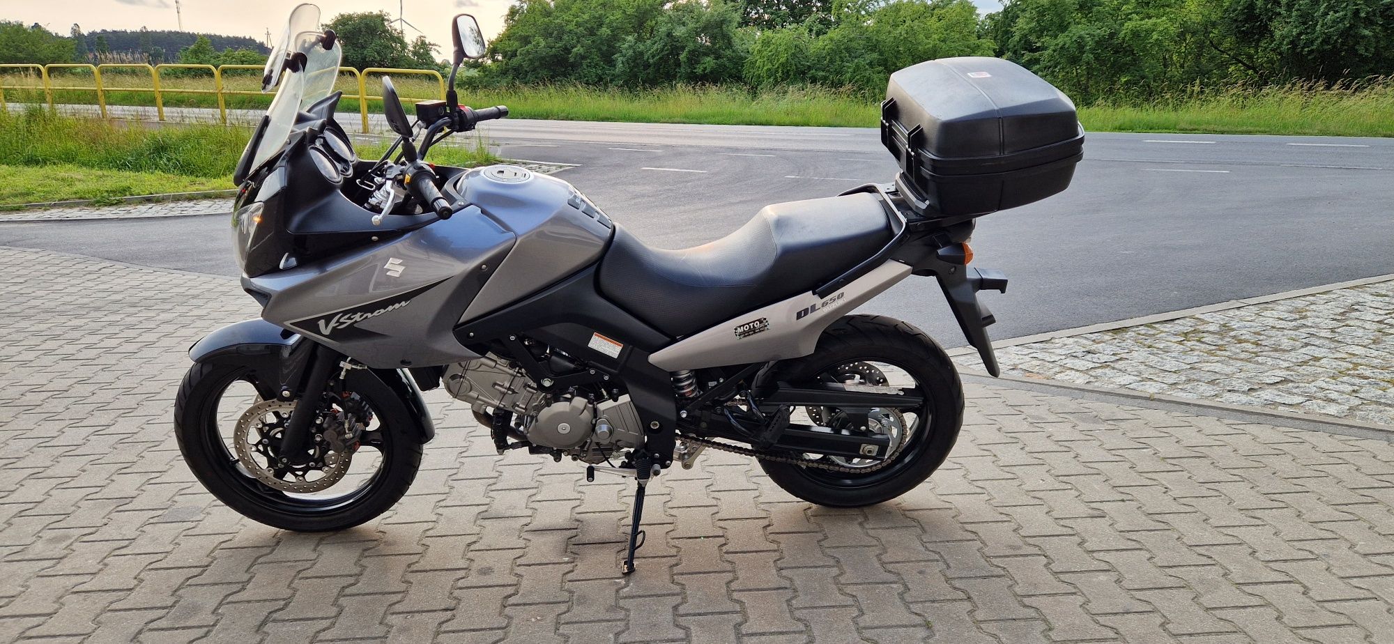 Suzuki DL 650 V Strom rok 2006 przeb.43 tys km