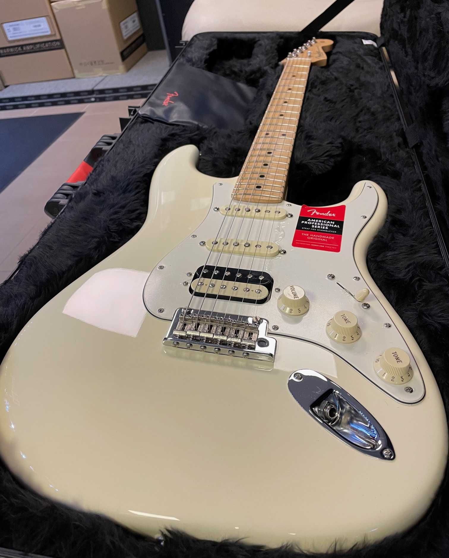 Fender American Pro Stratocaster HSS MN OWT