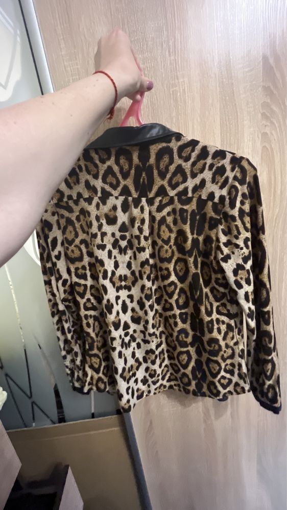 Леопардова сорочка зі шкіряними вставками