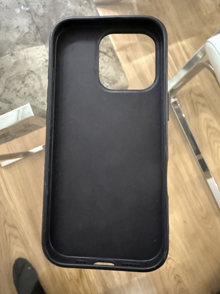 CAPAS NOVAS  IPHONE 16 PRO - guarda cartoes e notas