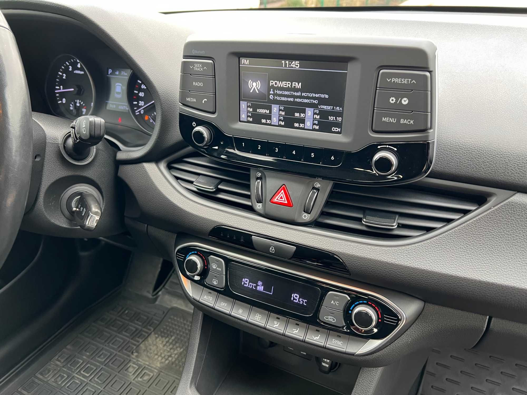 Hyundai  i30  2019р. 1.6АТ.  Офіційна версія!!!
