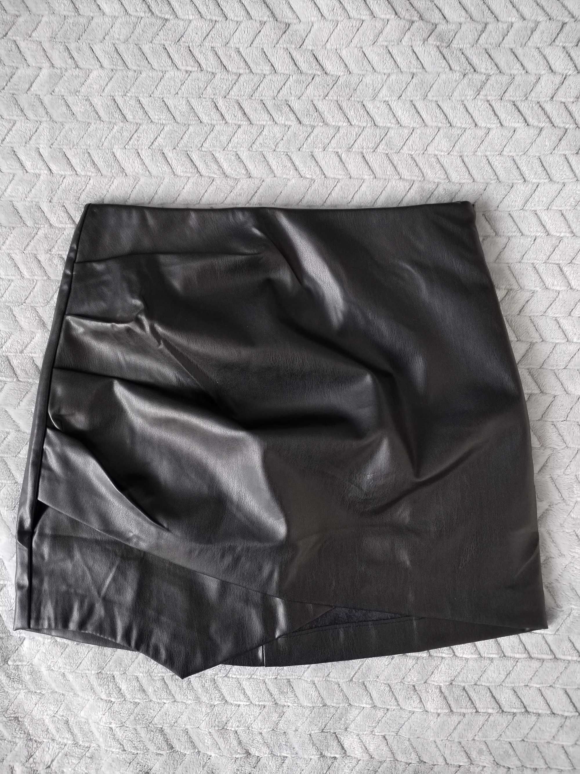 Zara Spódnica mini ze sztucznej skóry M