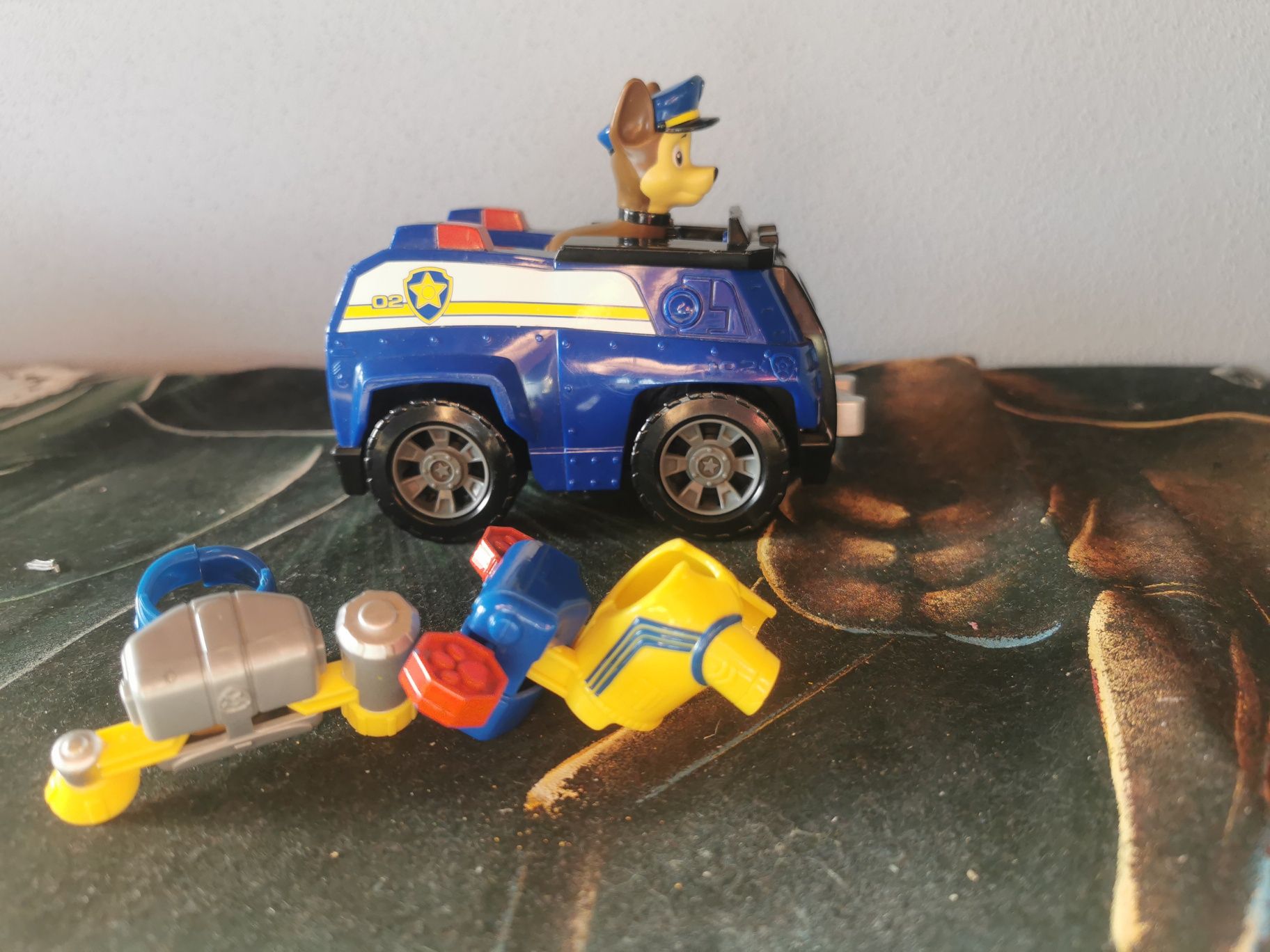 Chase psi patrol pojazd policyjny, figurka z wymiennymi plecakami