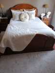 Quarto completo em cor de mel