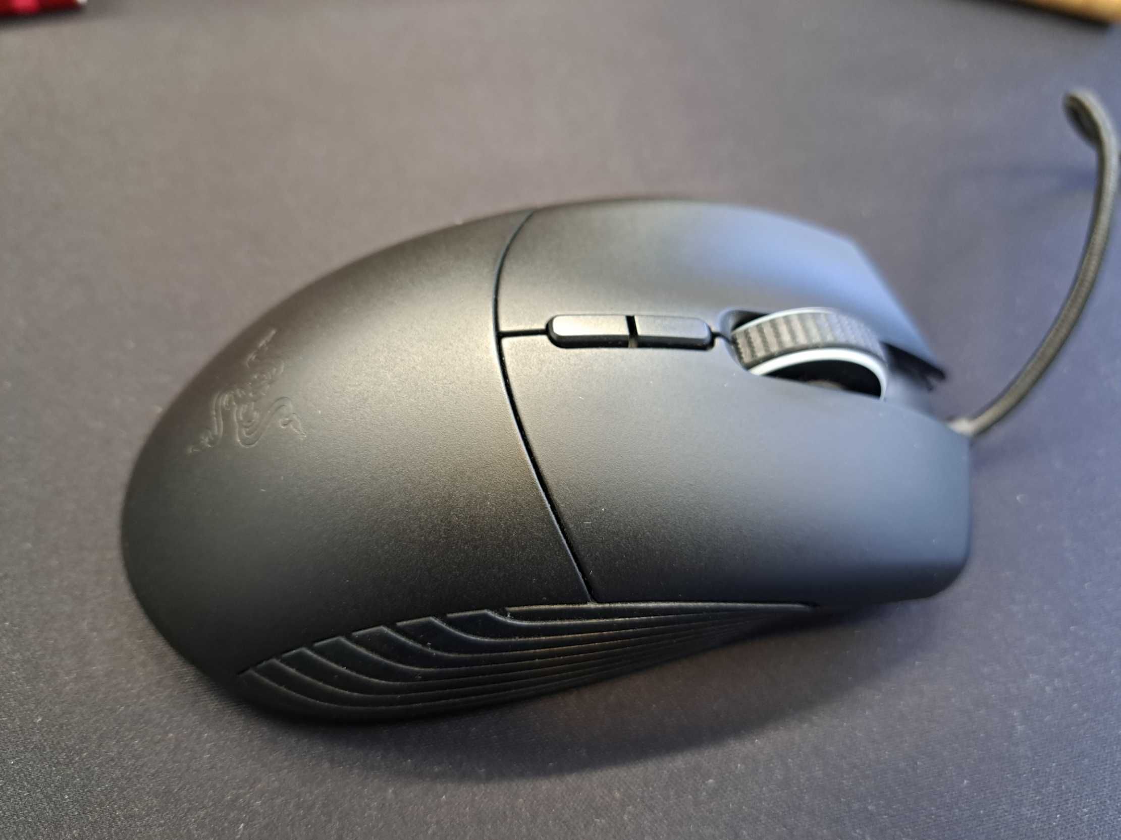 Rato Gamming Razer Basilisk RZ01