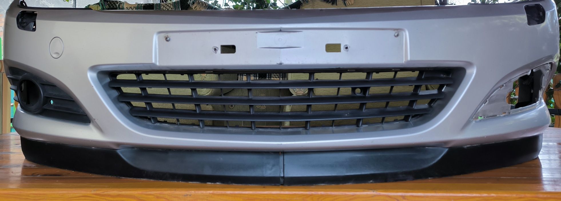 Zderzak przód Opel Astra H