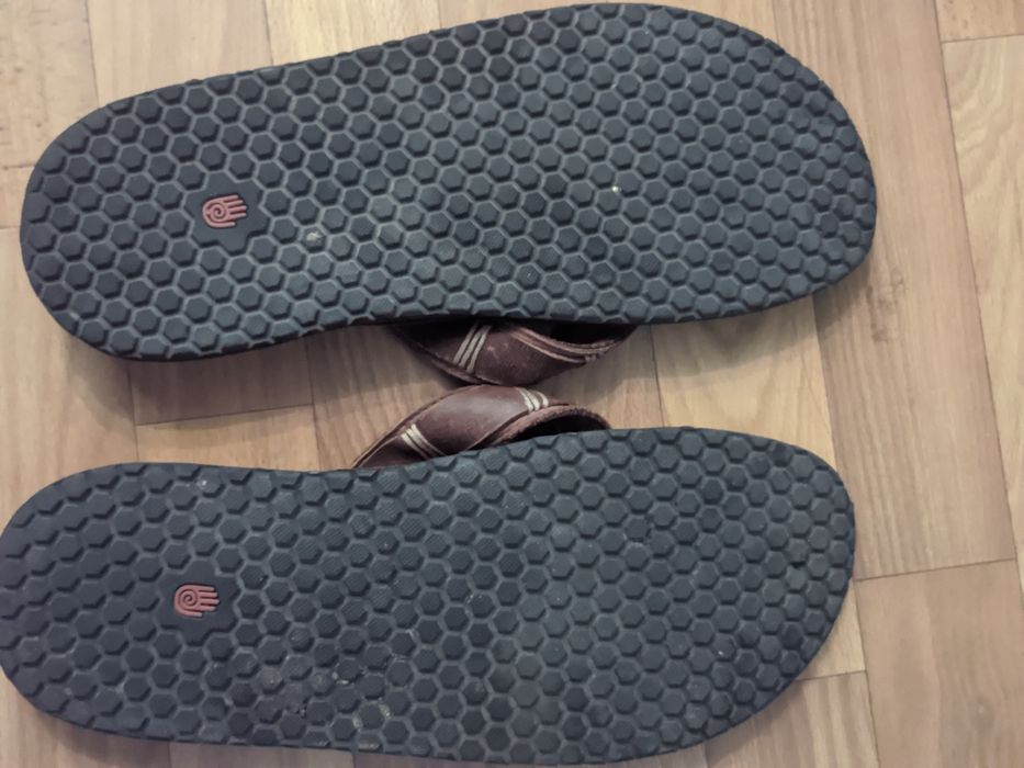 Продам мужские шлёпанцы