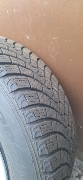 Opony zimowe Falken 195/65R15 r22 felgi stalowe kołpaki VW Audi Seat