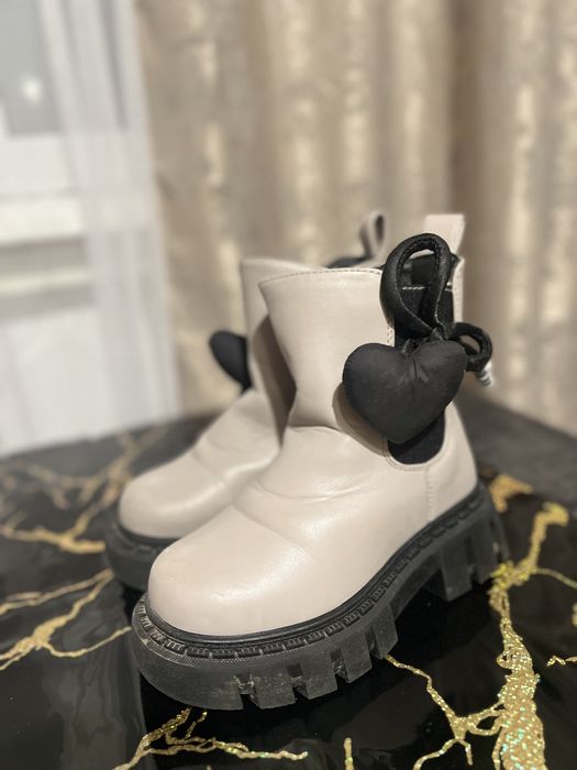 Ботінки дитячі 27 розмір