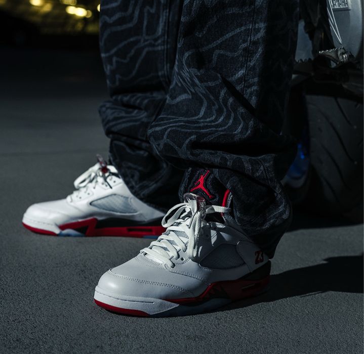 JORDAN 5 Fire Red