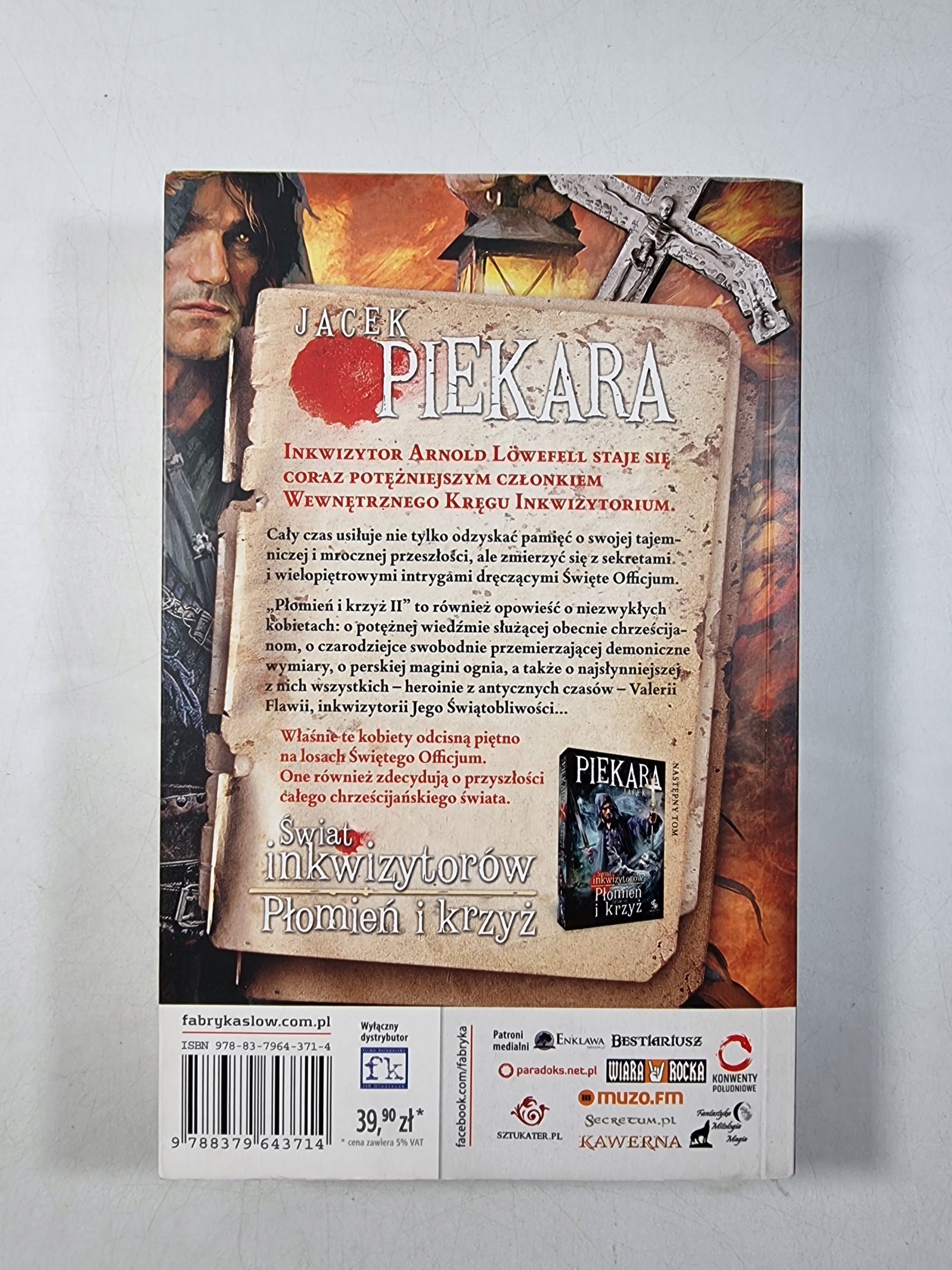 Świat Inkwizytorów Płomień i Krzyż tom 2 / Jacek Piekara