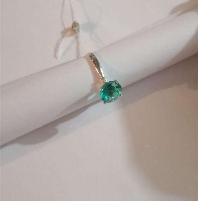 Продам серебряное кольцо 925 пробы.