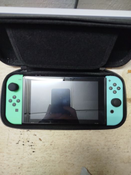 Nintendo switch 1 ( versão animal crossing) ( VENDO APENAS EM ÉVORA )
