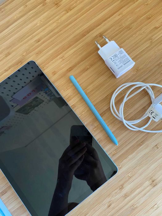 Samsung Galaxy Tab S6 Lite + Teclado
