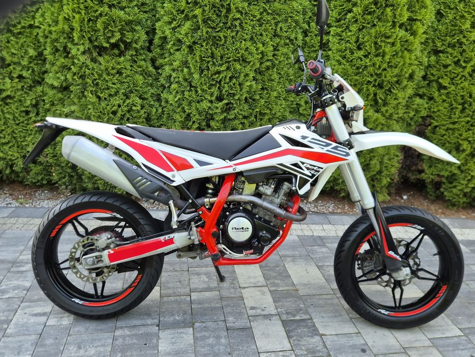 Beta RR 125 4T 2019R LIFT Super Moto  kat B a1