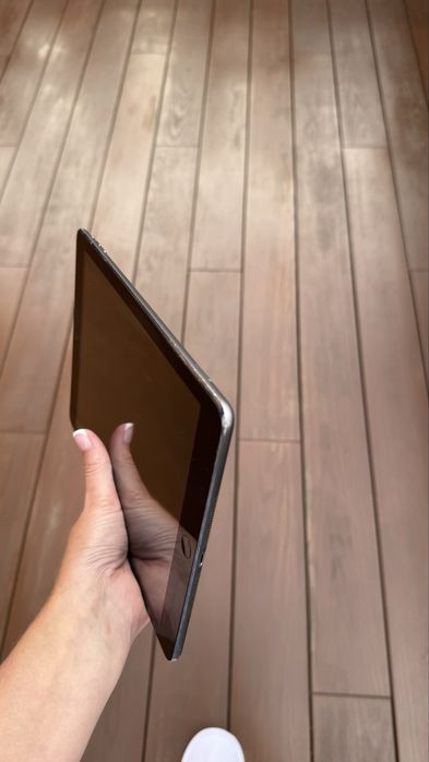 Apple iPad Air 128GB, Wi-Fi + LTE 4G