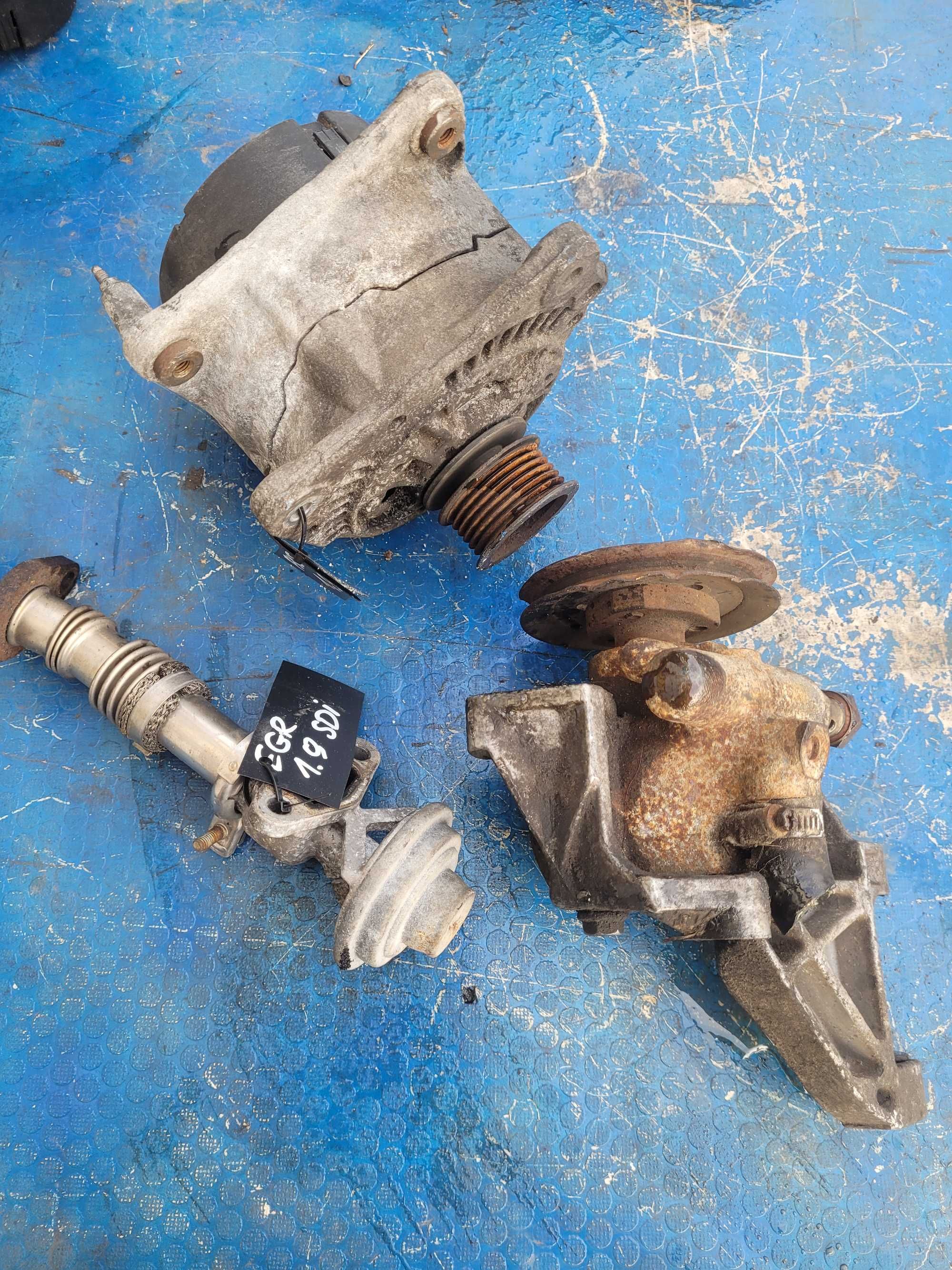 pompa wspomagania alternator obudowa golf III sdi