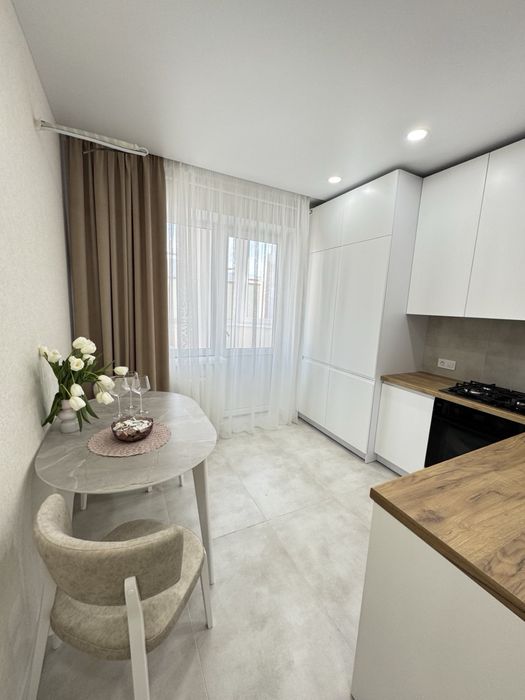 Мін. Оформл. 2 кім 53 кв.м в ЖК Сонячний, Софія, Боголюбрва