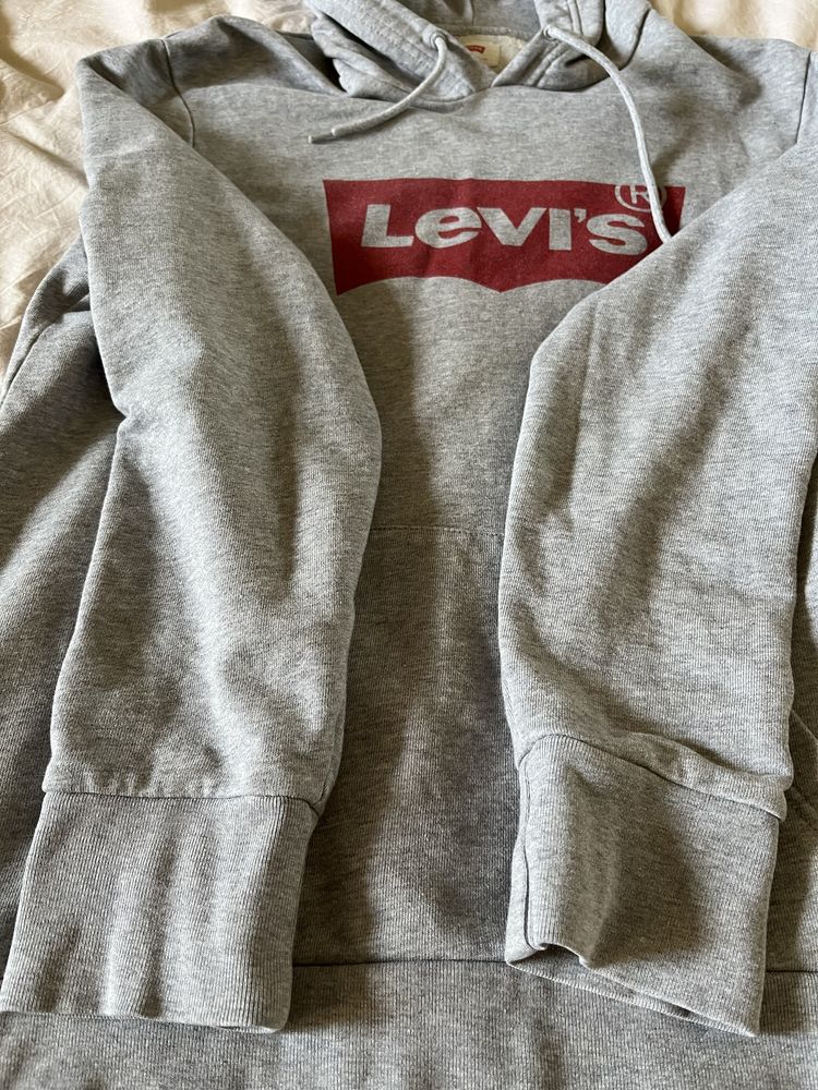 Футболка Levis оригінал р S, буде і на М