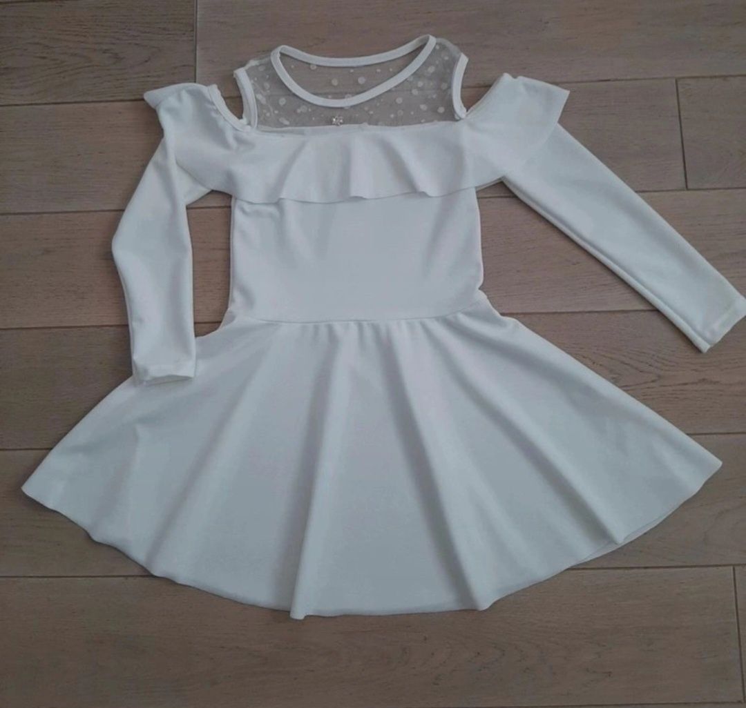 Biała dziewczęca sukienka 10lat
