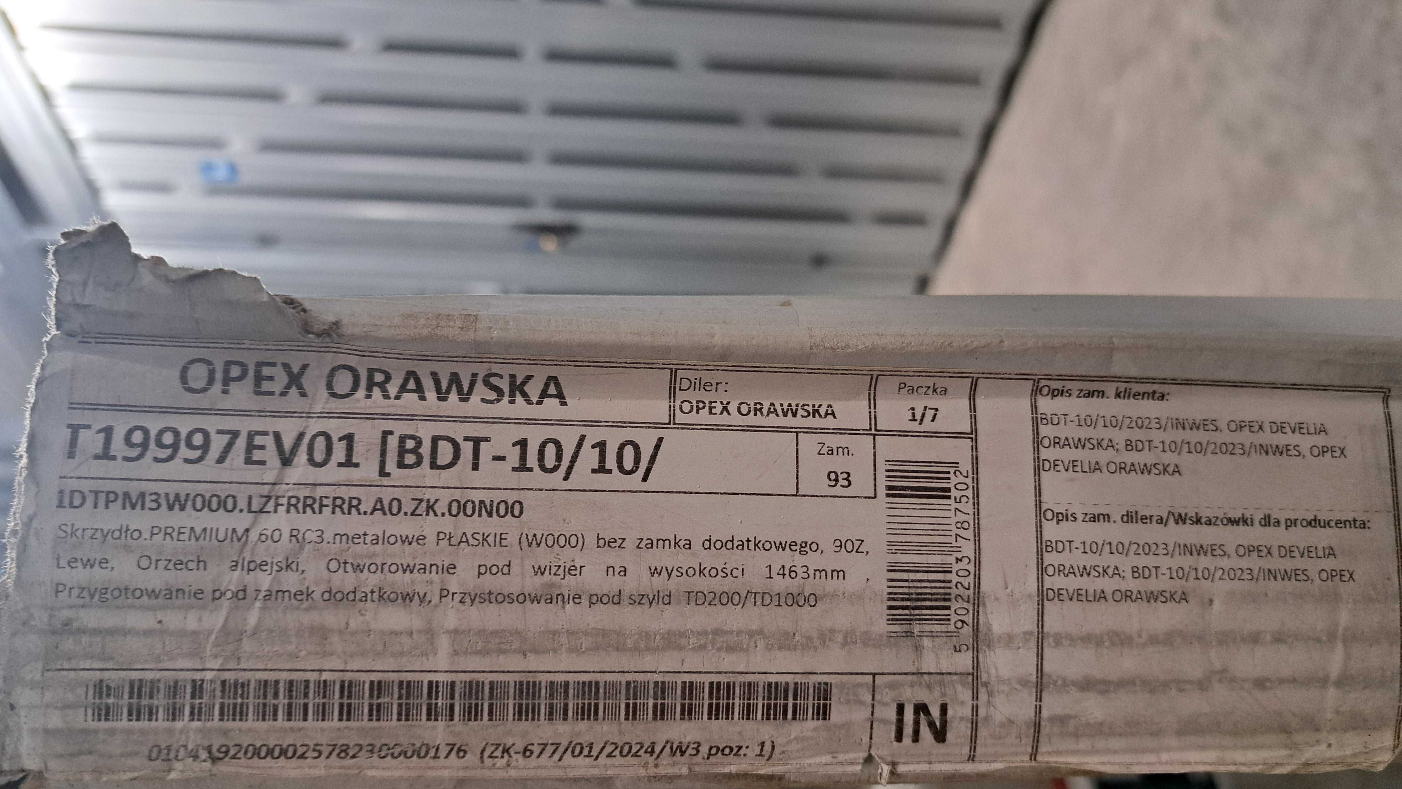 Drzwi GERDA Premium 60 RC3, metalowe LEWE, rozmiar 90Z Orzech alpejski