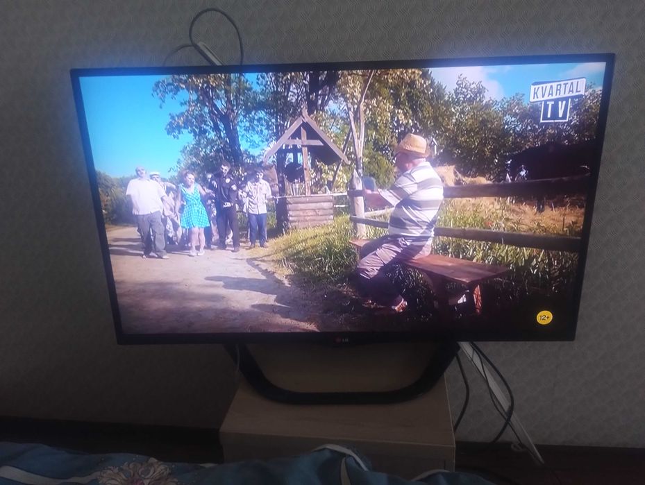 Телевізор 42"  LG 42LN575V SMART (2.4/5G)