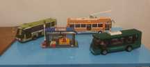 Vendo 3 autocarros + paragem tipo lego