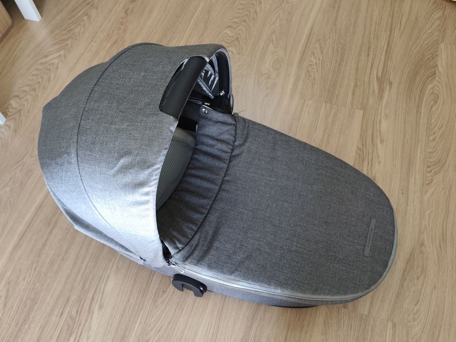 CybexMios Lux Carry Cot  Manhattan Grey Plus | Alcofa bebé quase nova