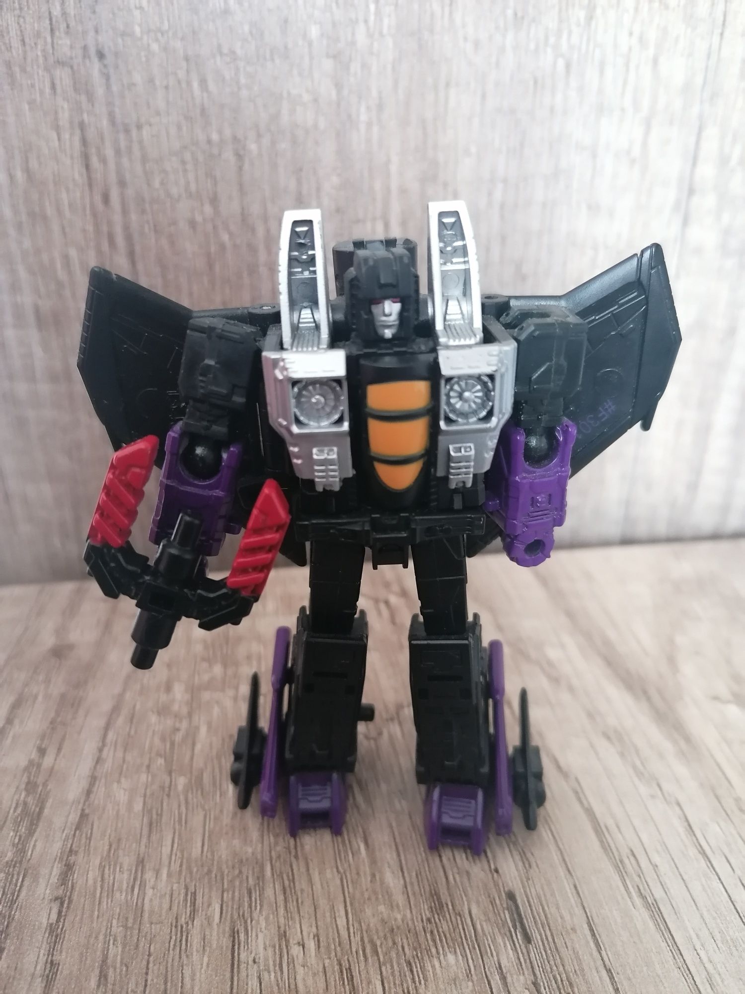 Transformers Legacy Skywarp