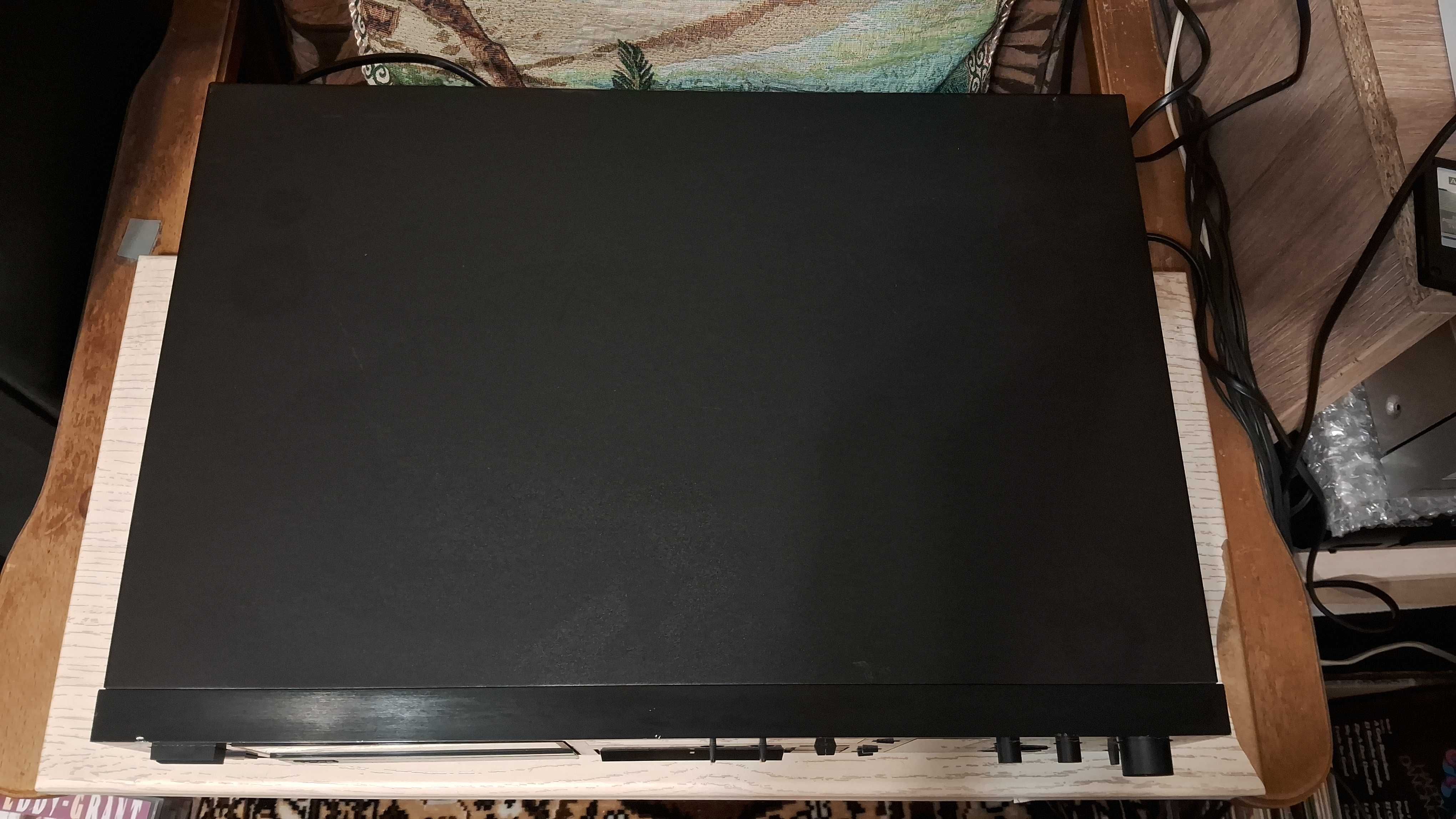 Kenwood KX-880D касетна дека, Direct Drive, аморфна головка.