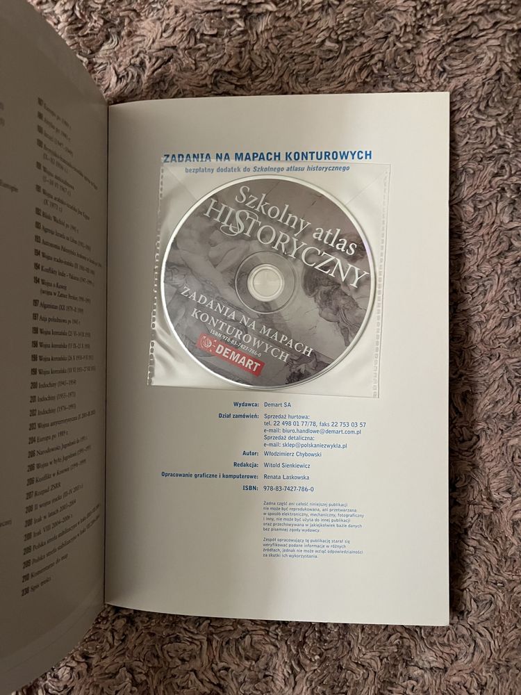 Szkolny atlas historyczny + płyta CD