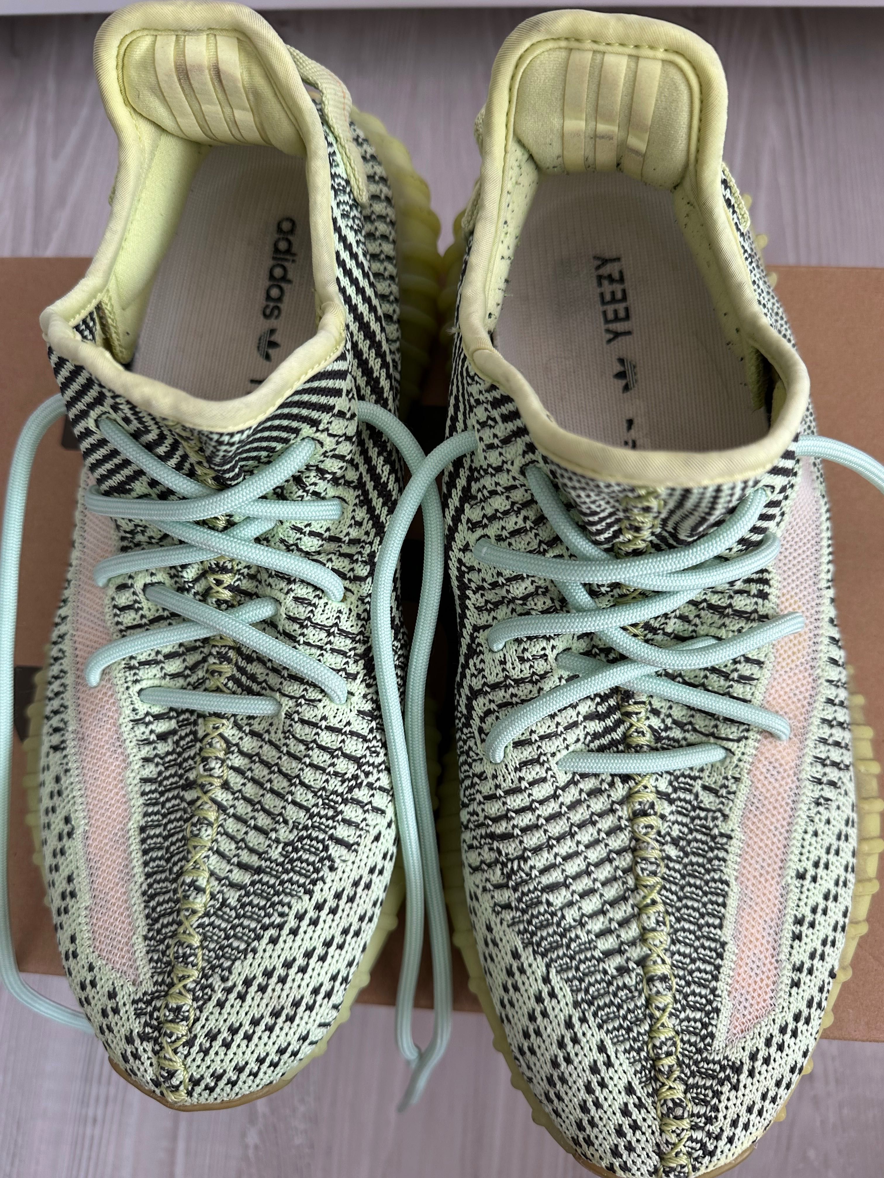 Adidas Yeezy Boost 350 V2 Yeezreel