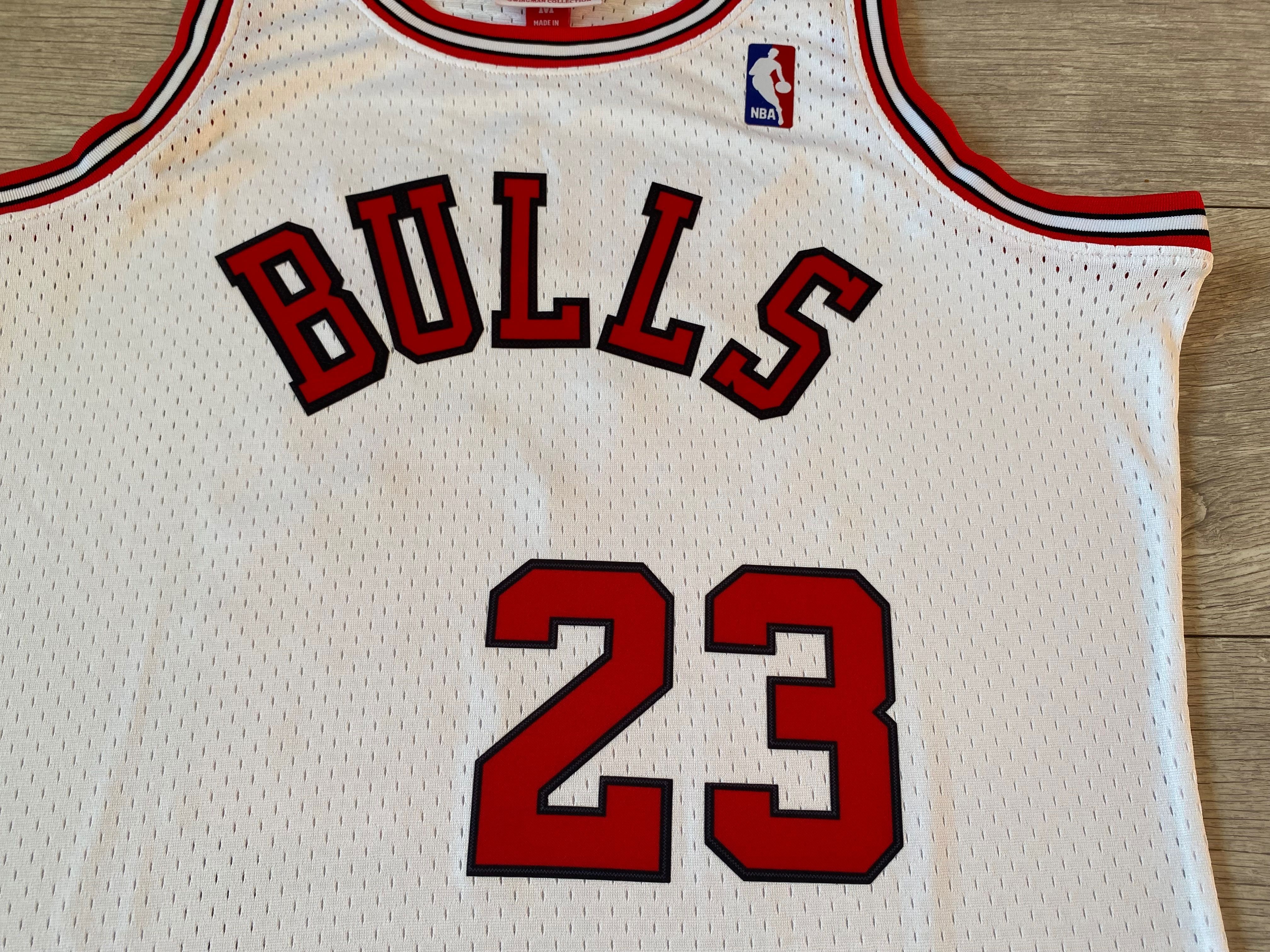 Koszulka Mitchell Ness swingman Bulls Jordan 1984 rookie roz XL